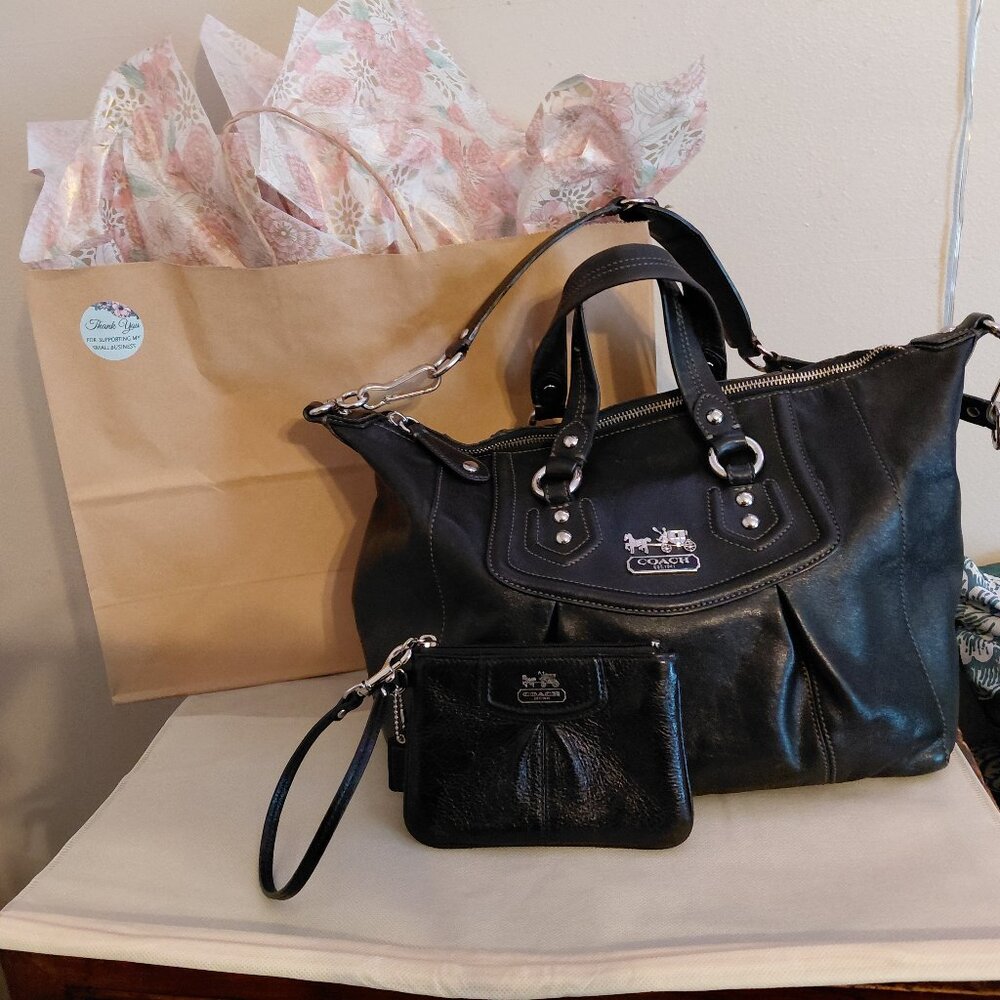 Vintage Coach Sabrina satchel with wristlet